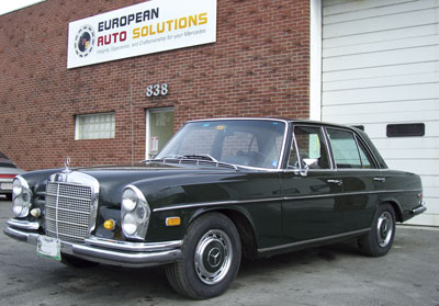 A 1967 Mercedes-Benz 250SE visiting our shop for transmission replacement. Introduced in 1965, the 250S set industry safety standards with energy absorbing interiors, crumple zones, and side impact protection.
