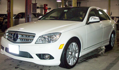 A beautiful 2008 Mercedes-Benz C300 in DB650 Calcite White was recently in for it's first scheduled 'A' -Service at 11,407 miles.